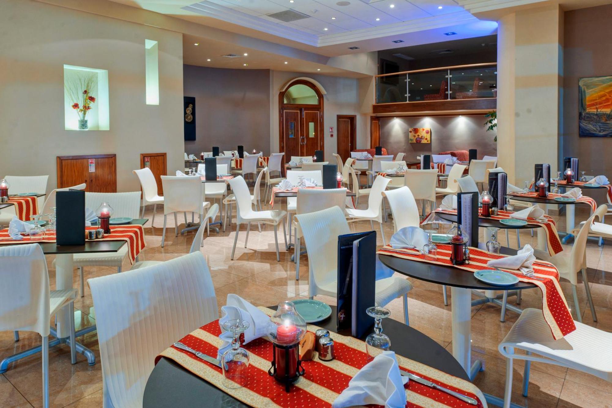 Paradise Bay Resort Mellieħa Restaurant foto